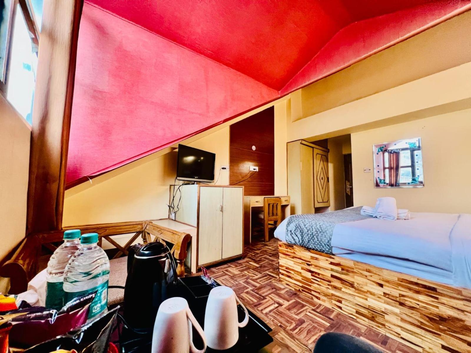 Hotel Kalinga Grand - Luxury Comfort !! Travellers Delight !! Budget Friendly !! Prime Location !! Guest Favourite Manāli Kültér fotó