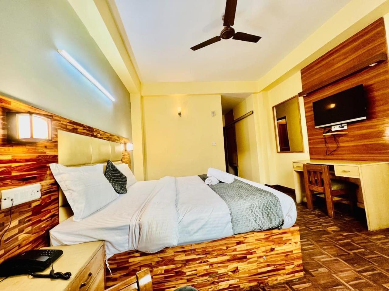Hotel Kalinga Grand - Luxury Comfort !! Travellers Delight !! Budget Friendly !! Prime Location !! Guest Favourite Manāli Kültér fotó