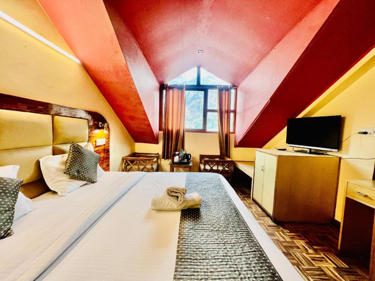 Hotel Kalinga Grand - Luxury Comfort !! Travellers Delight !! Budget Friendly !! Prime Location !! Guest Favourite Manāli Kültér fotó