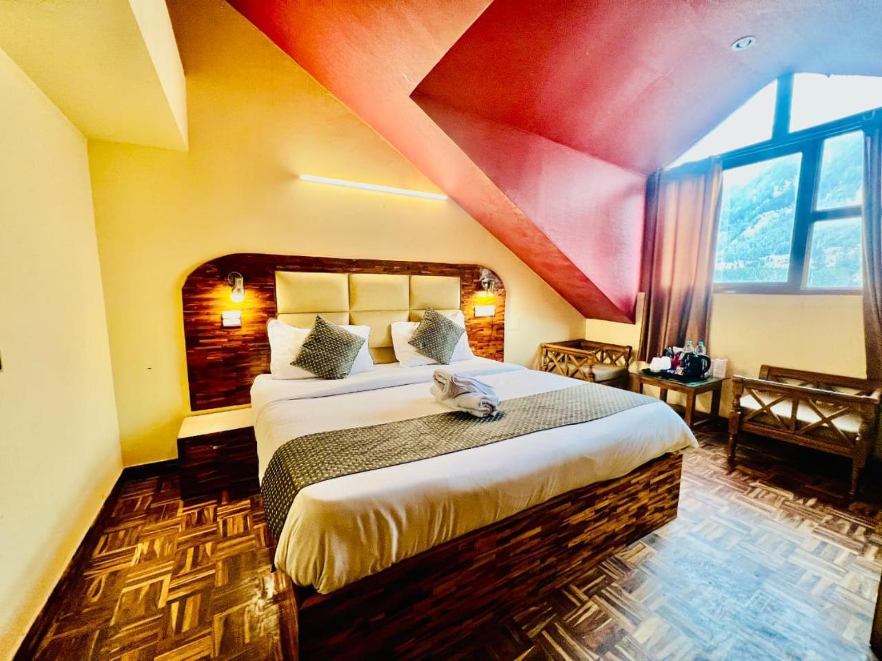 Hotel Kalinga Grand - Luxury Comfort !! Travellers Delight !! Budget Friendly !! Prime Location !! Guest Favourite Manāli Kültér fotó