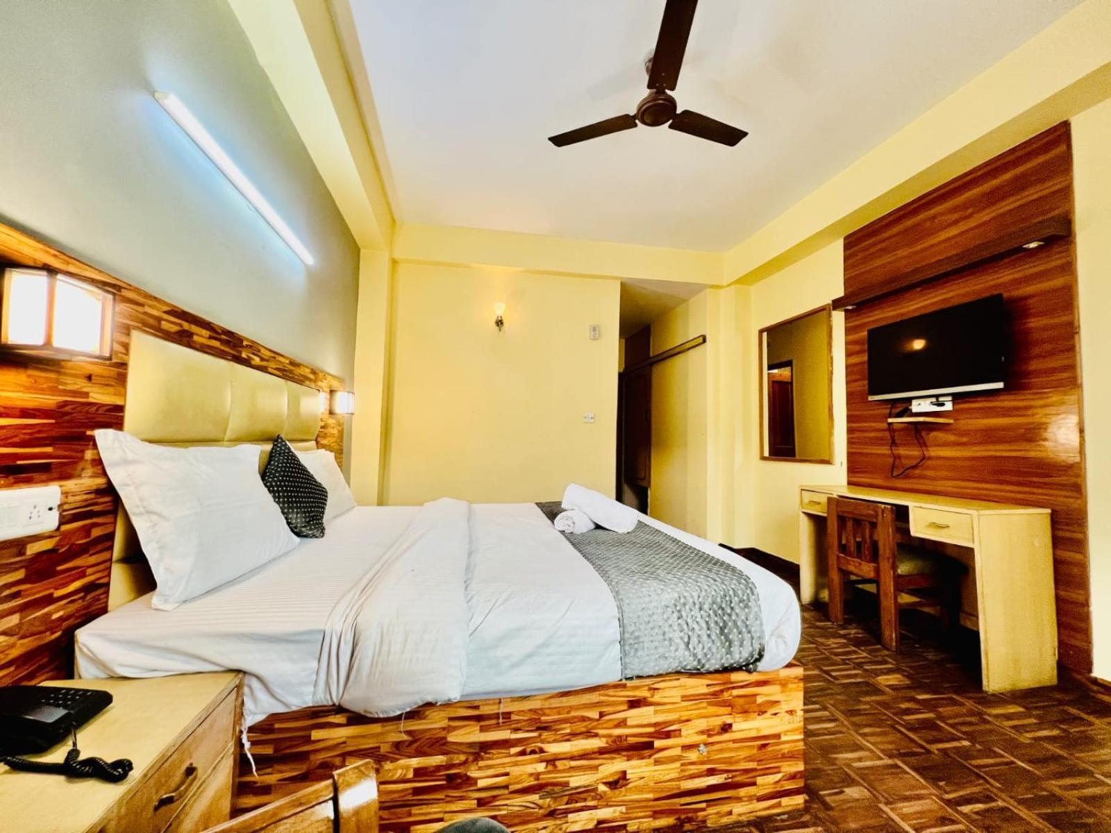 Hotel Kalinga Grand - Luxury Comfort !! Travellers Delight !! Budget Friendly !! Prime Location !! Guest Favourite Manāli Kültér fotó
