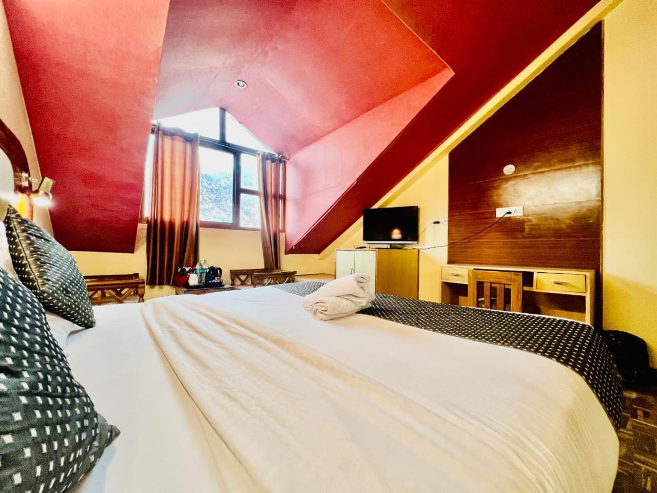 Hotel Kalinga Grand - Luxury Comfort !! Travellers Delight !! Budget Friendly !! Prime Location !! Guest Favourite Manāli Kültér fotó