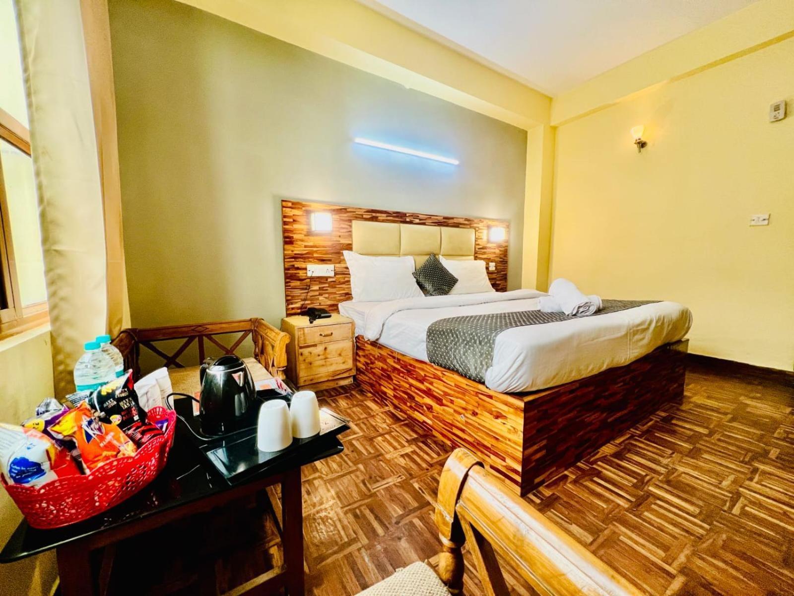 Hotel Kalinga Grand - Luxury Comfort !! Travellers Delight !! Budget Friendly !! Prime Location !! Guest Favourite Manāli Kültér fotó